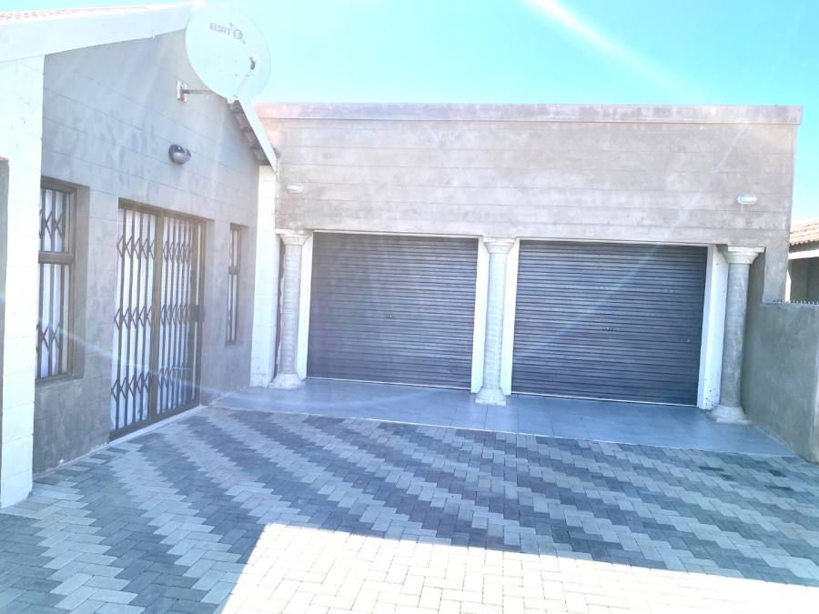 3 Bedroom Property for Sale in Vista Park Free State